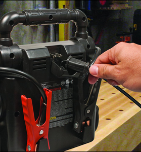 Stanley J5C09 1000 Peak Amp Jump Starter